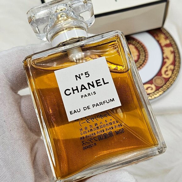 Chanel No. 5 Eau de Parfum - Picture 5 of 11